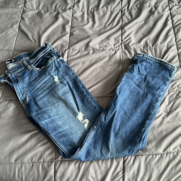 Hollister Classic Straight Epic Flex Ripped W34 L34 - Picture 2 of 3